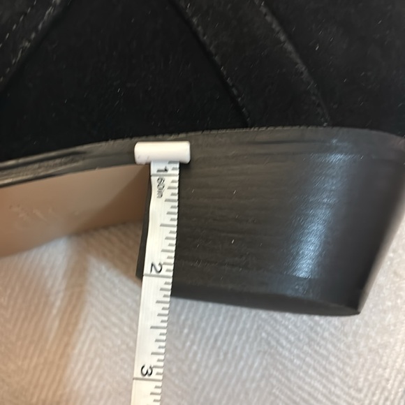 New photos! BANANA REPUBLIC Ankle Suede Boots w/ Gold Buckle, Black, Size 9 - Picture 12 of 13